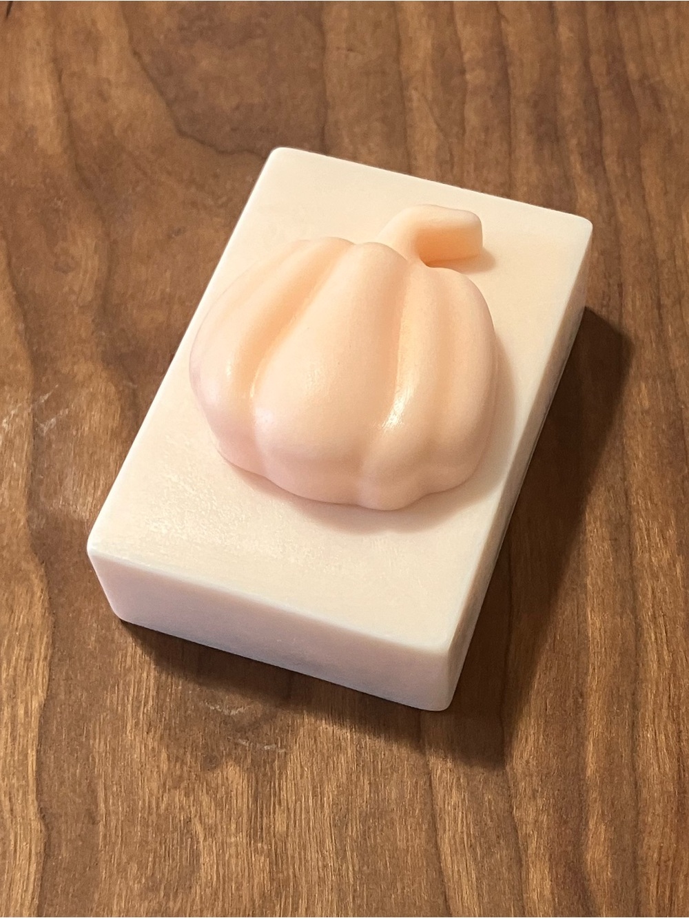 Pumpkin Spice goats milk soap w/ pumpkin topper-Handcrafted - Picture 2 of 4